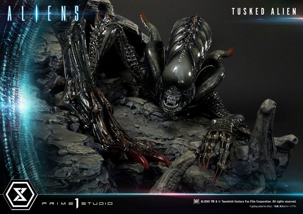 Aliens Premium Masterline Series Statue Tusked Alien Bonus Version (Dark Horse Comics) 72 cm climbing