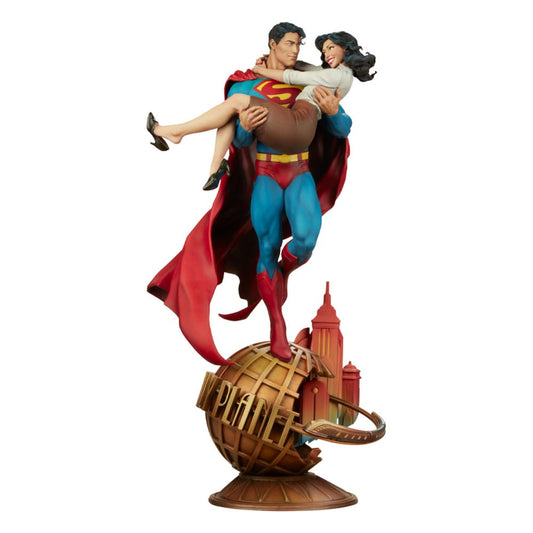 DC Comics Diorama Superman &amp; Lois Lane 56 cm