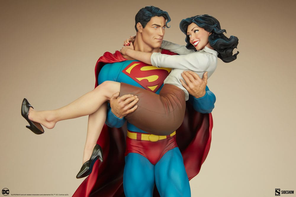 DC Comics Diorama Superman & Lois Lane 56 cm
