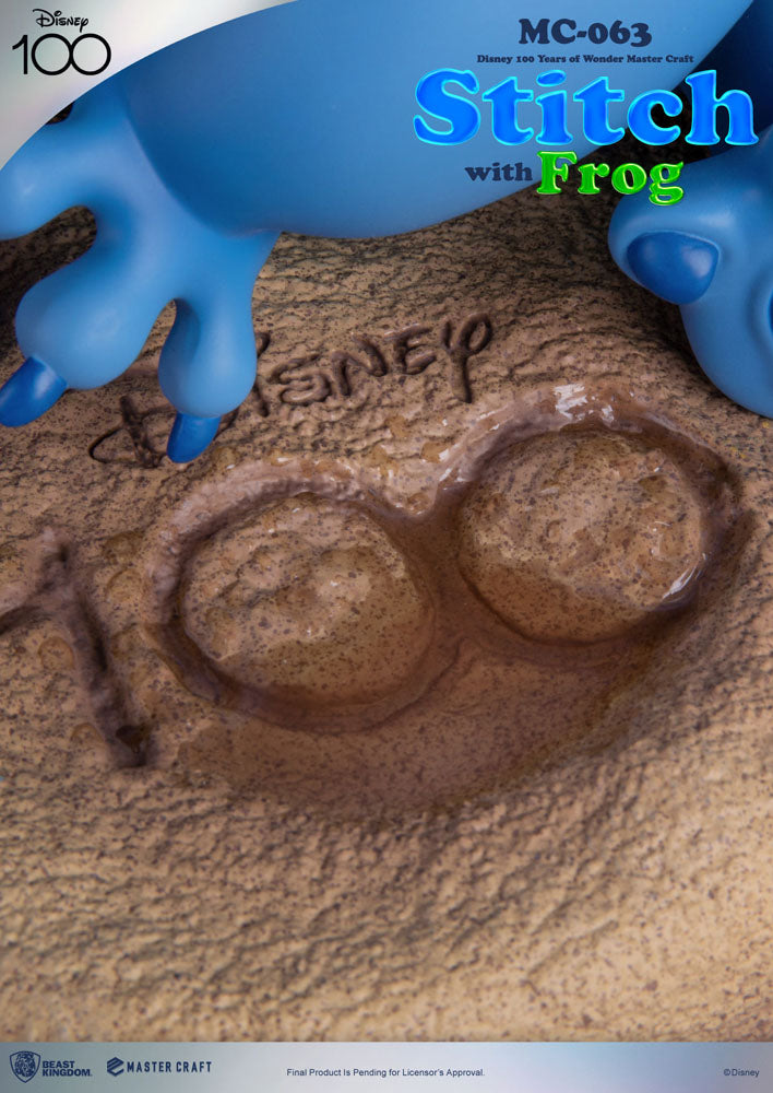 Disney 100. Master Craft Statue Stitch mit Frosch 34 cm