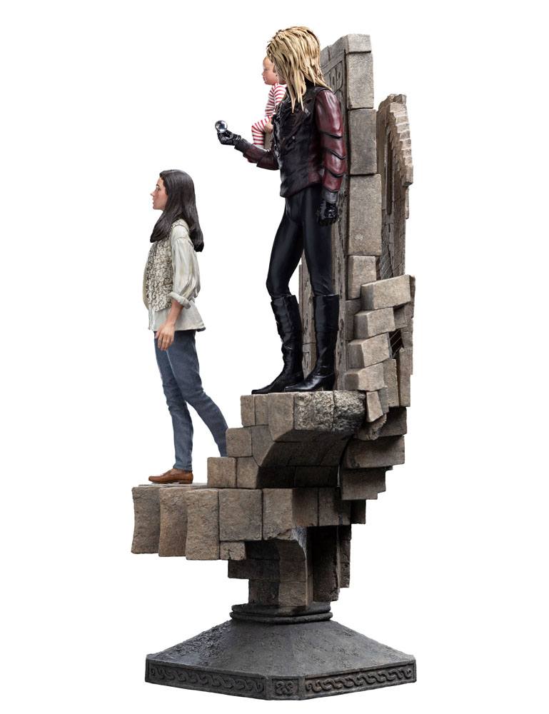 Labyrinth Statue 1/6 Sarah &amp; Jareth in the Illusionary Maze 57 cm