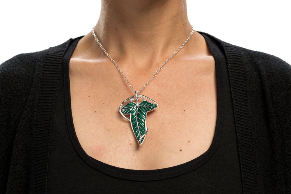 Lord of the Rings Replica 1/1 Elven Leaf Brooch &amp; Chain (Sterling Silver)