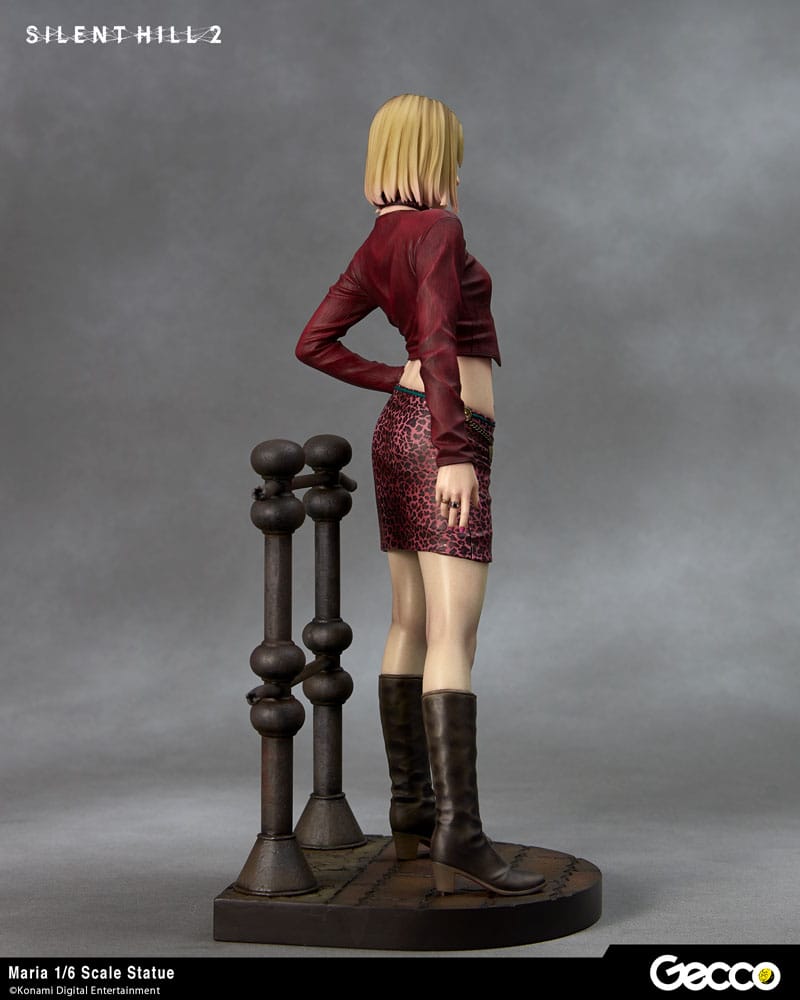 Silent Hill 2 Statue 1/6 Maria 29 cm