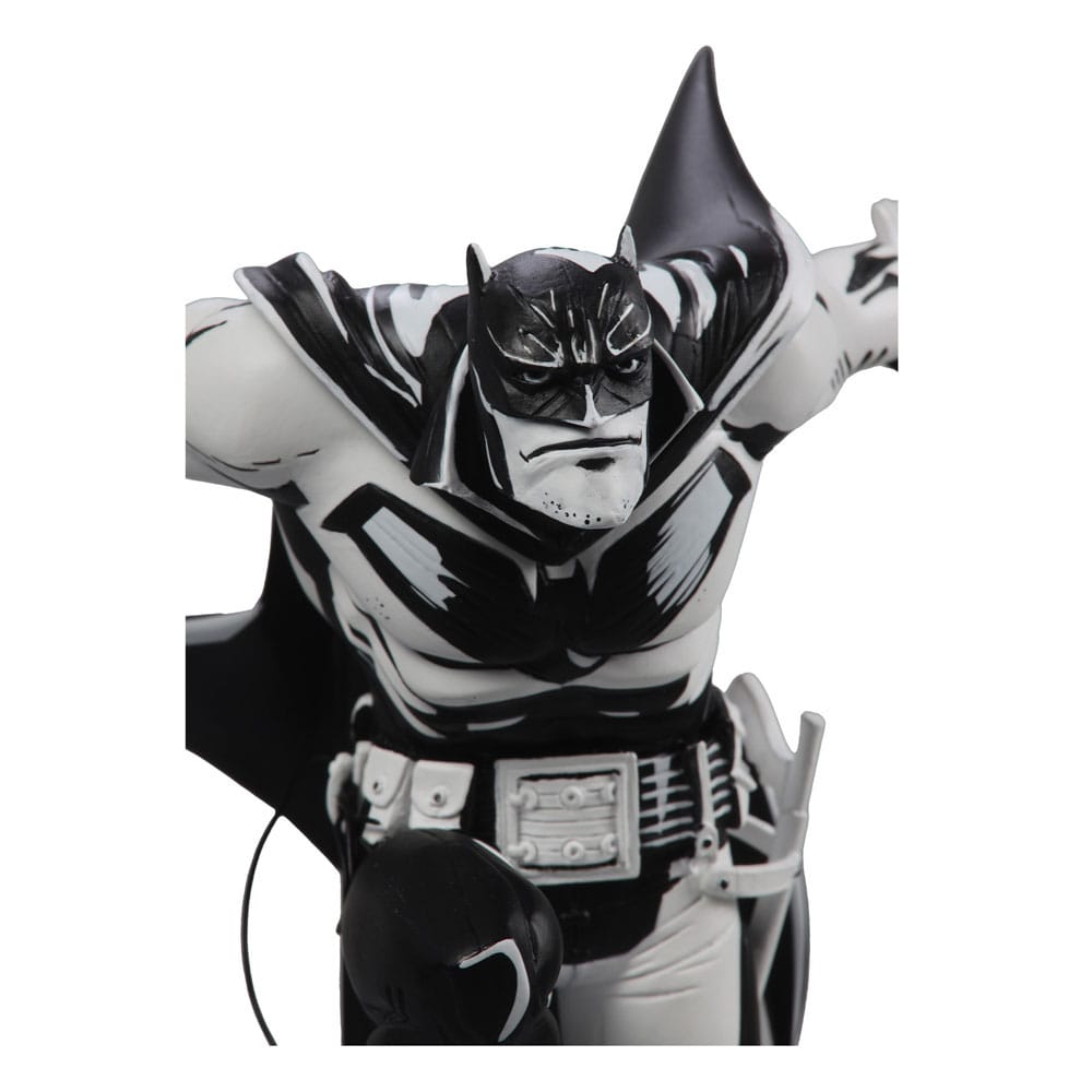 DC Direct Resin Statue Batman Black &amp; White White Knight von Sean Murphy 23 cm