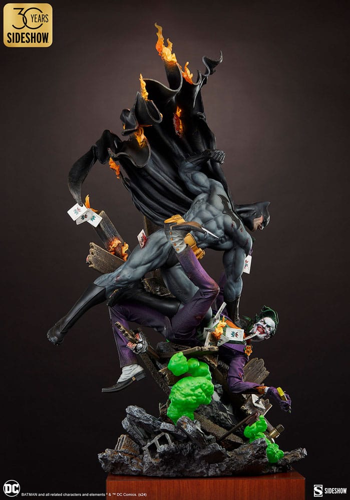 DC Comics Premium Format Statue Batman vs The Joker: Eternal Enemies 81 cm