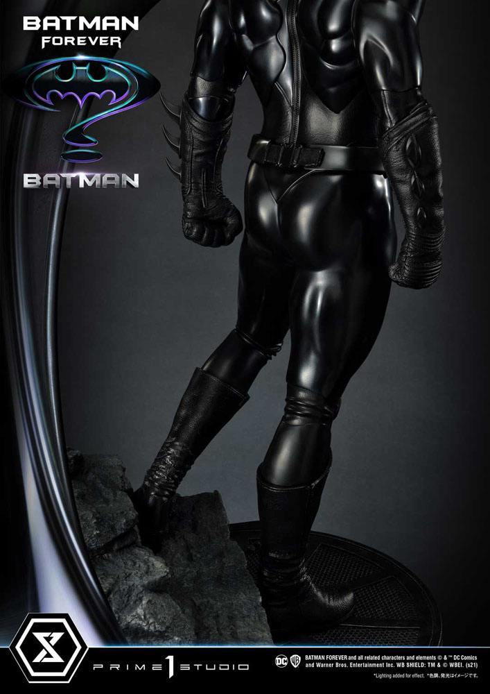 Batman forever statue batman 96 cm - SuperMerch.dk bagside røv og ben