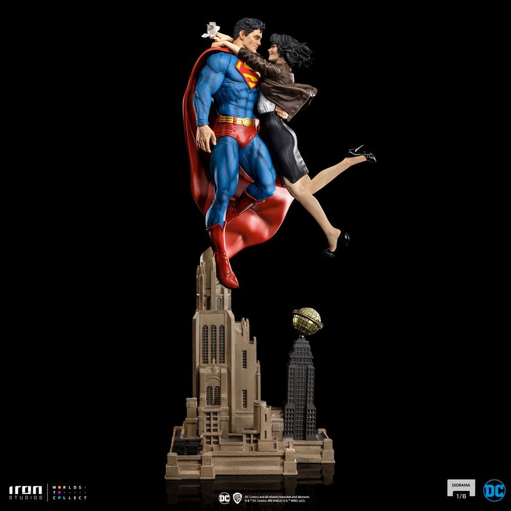DC Comics Diorama 1/6 Superman &amp; Lois 57 cm