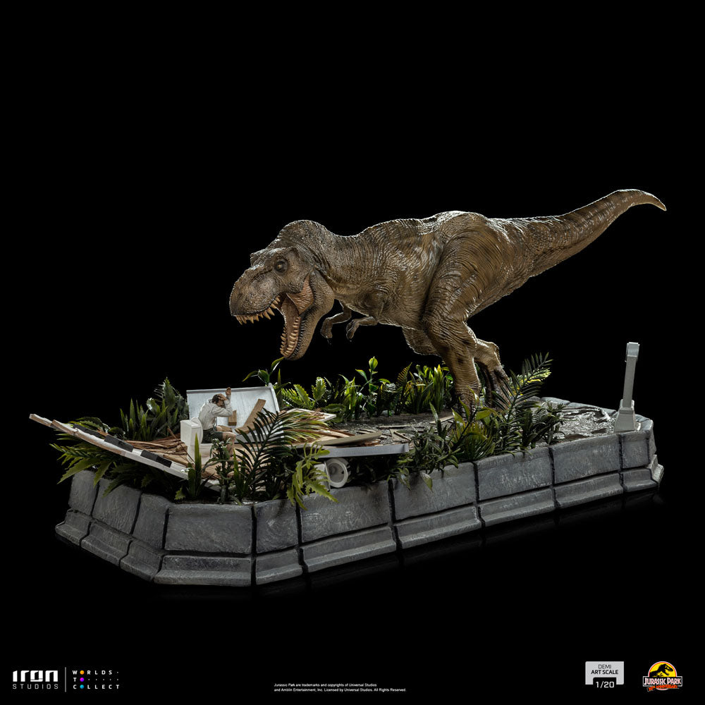 Jurassic Park Demi Art Scale Statue 1/20 T-Rex attacks Donald Gennaro –