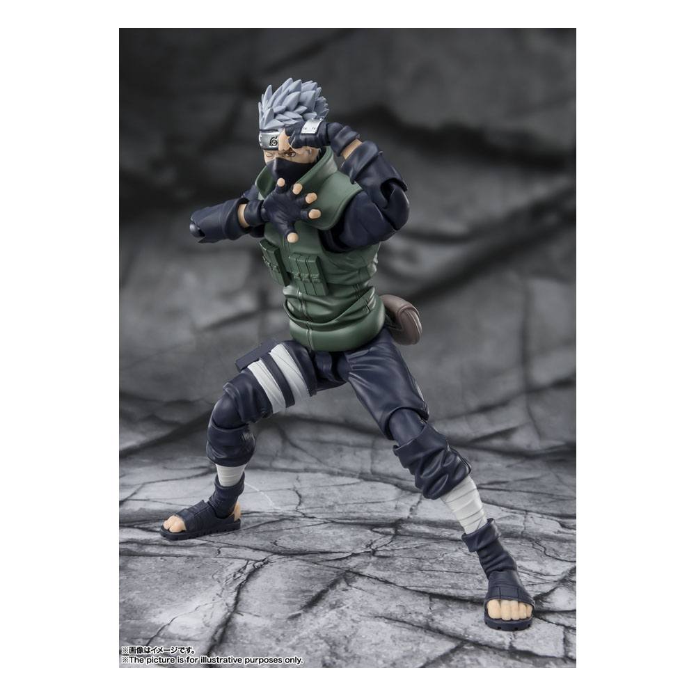 Naruto Shippuden SH Figuarts Action Figure Kakashi Hatake - The famous Sharingan Hero - 16 cm