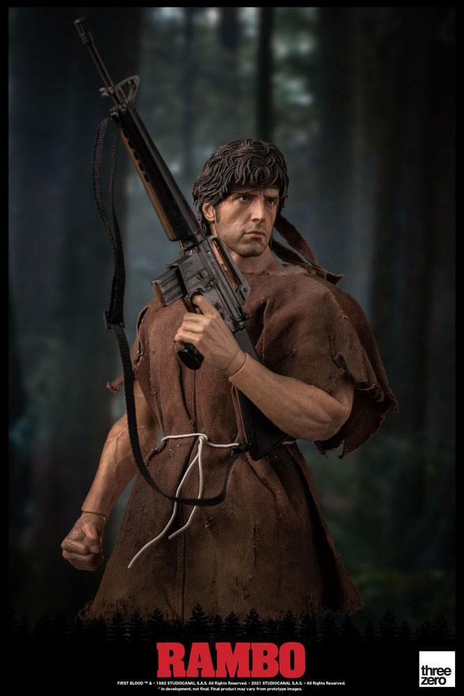 Rambo: First blood action figure 1/6 John rambo 30 cm - SuperMerch.dk med gevær i hånden tæt på