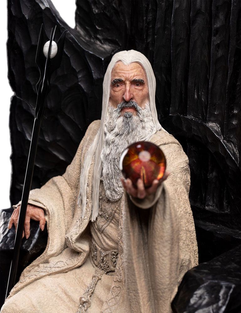 Ringenes Herre-statue 1/6 Saruman den Hvide på tronen 110 cm
