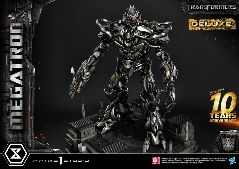 Transformers Museum Masterline Megatron Deluxe Bonus Version Statue: 84 cm Collectible